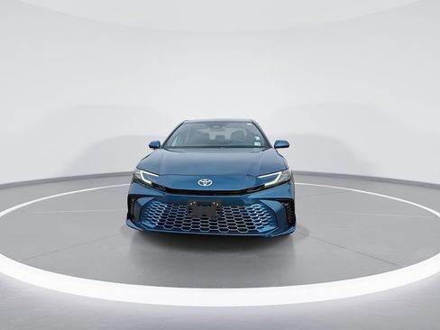 Used 2025 Toyota Camry XSE image 5