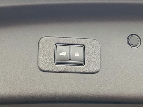Used 2023 Nissan Armada SL w/ Captain's Chairs Package AWD/4WD image 22