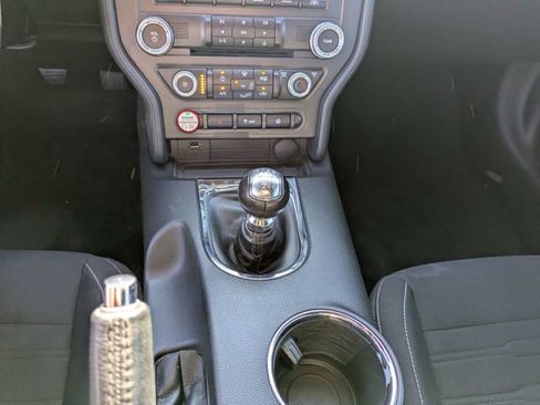 Used 2017 Ford Mustang GT w/ GT Performance Package RWD image 19