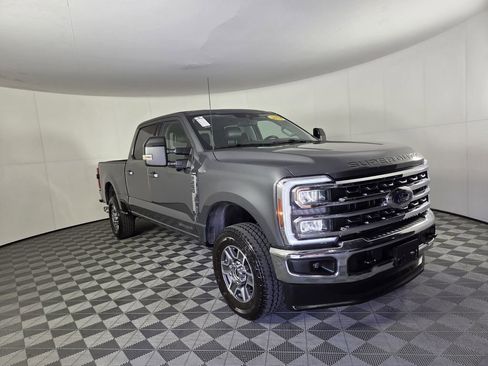 Used 2024 Ford F250 Lariat image 32