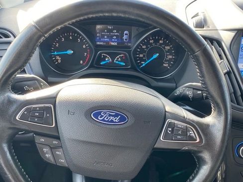 Used 2019 Ford Escape Titanium image 9