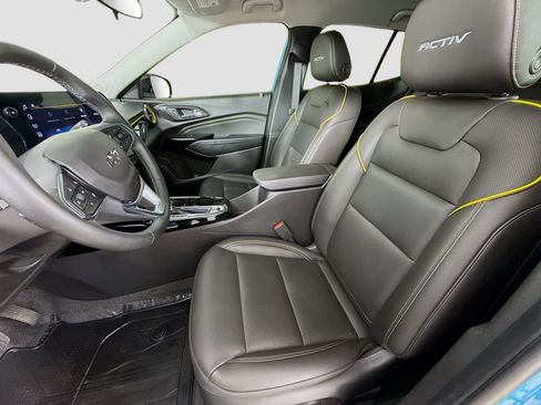 Used 2025 Chevrolet Trax ACTIV w/ Driver Confidence Package image 22