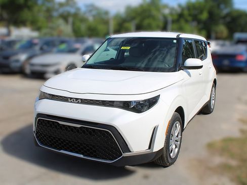 New 2025 Kia Soul LX image 14