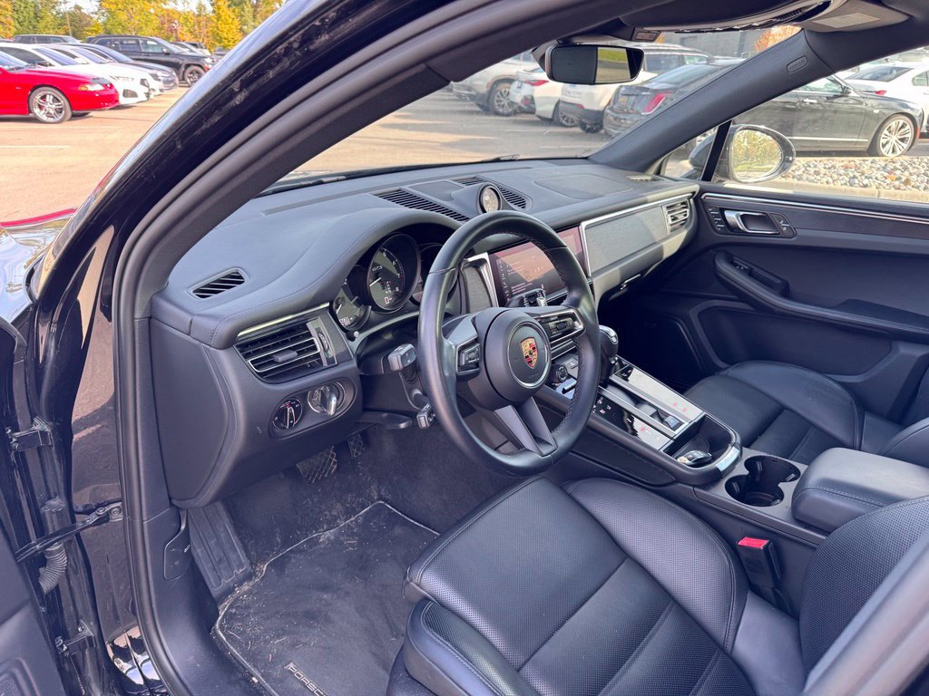 Used 2024 Porsche Macan GTS AWD/4WD image 6