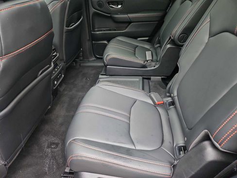 Certified 2025 Honda Pilot TrailSport image 38