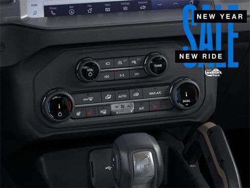 New 2025 Ford Bronco Badlands image 16