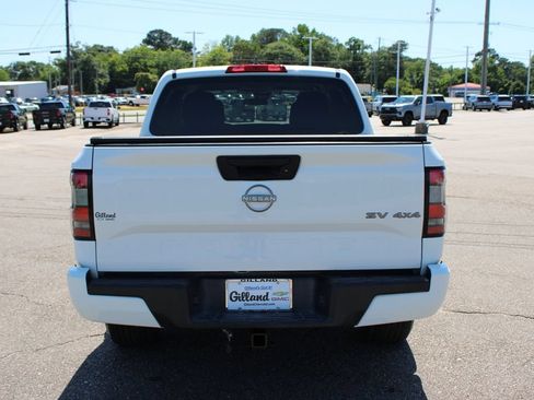 Used 2022 Nissan Frontier SV AWD/4WD image 19
