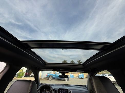 Used 2023 Chevrolet Equinox RS image 22