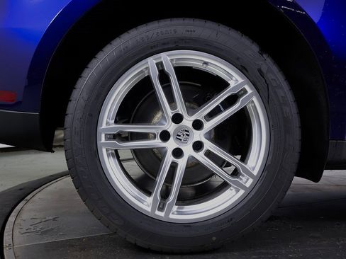 Used 2025 Porsche Macan image 22