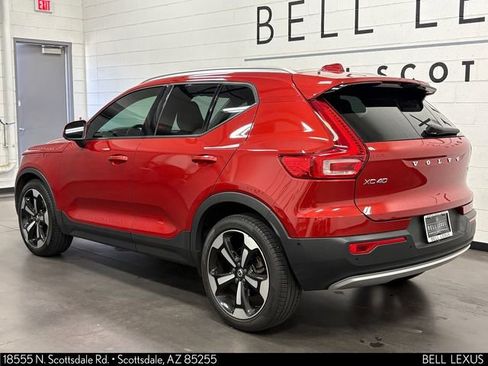 Used 2019 Volvo XC40 T4 Momentum FWD image 9