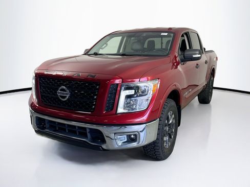 Used 2019 Nissan Titan PRO-4X image 1
