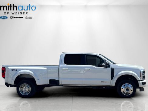 Used 2025 Ford F450 Platinum w/ Camper Package AWD/4WD image 3