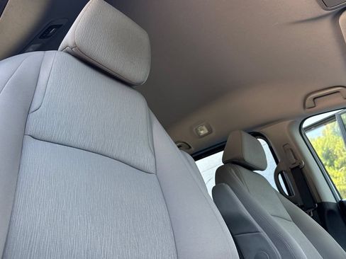 Used 2018 Honda Odyssey EX image 17