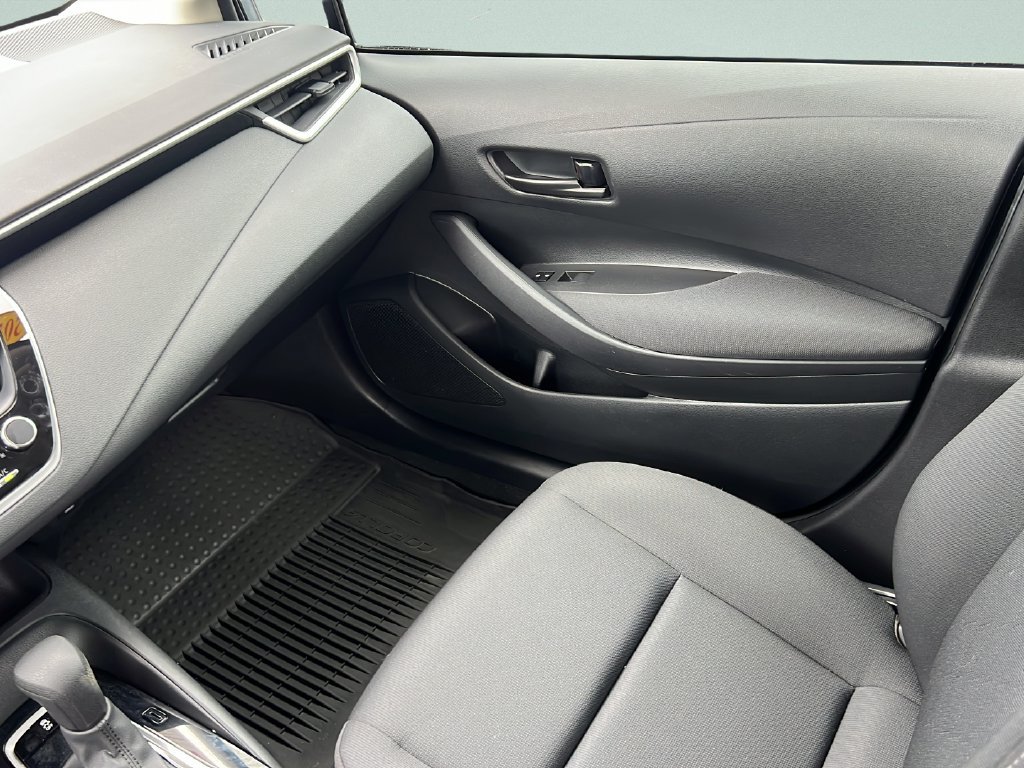 Used 2024 Toyota Corolla LE FWD image 12