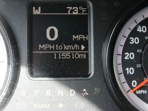 Used 2019 RAM 1500 Classic SLT AWD/4WD image 7