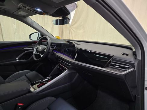 Certified 2025 Audi Q5 Premium Plus AWD/4WD image 40