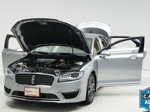 Used 2020 Lincoln MKZ Reserve FWD image 12