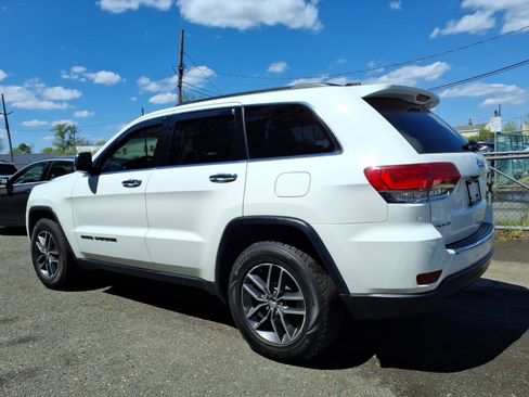 Used 2017 Jeep Grand Cherokee Limited AWD/4WD image 4