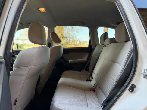Used 2014 Subaru Forester 2.5i Premium w/ Popular Package #2 AWD/4WD image 18