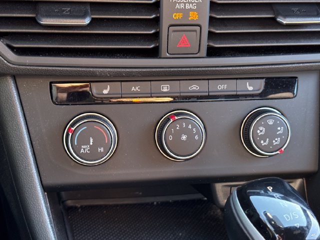 Used 2024 Volkswagen Jetta Sport FWD image 29