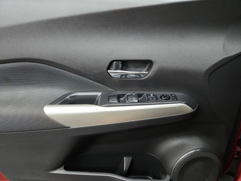 Used 2020 Nissan Kicks SV image 14