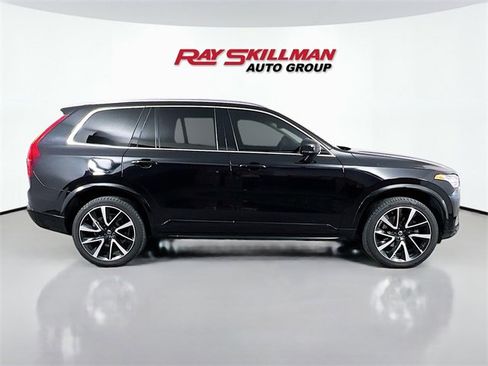 Used 2020 Volvo XC90 T6 Momentum w/ Protection Package Premier image 8