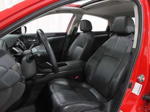 Used 2016 Honda Civic Touring image 5