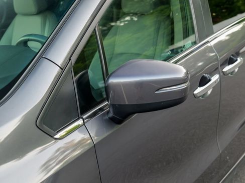 Used 2023 Honda Odyssey Touring image 12