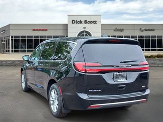New 2027 Chrysler Pacifica Select AWD/4WD video 3