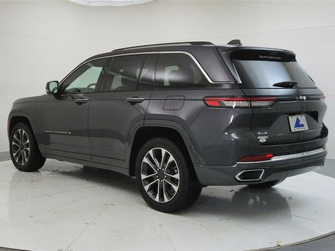 Used 2022 Jeep Grand Cherokee Overland w/ Luxury Tech Group IV image 7