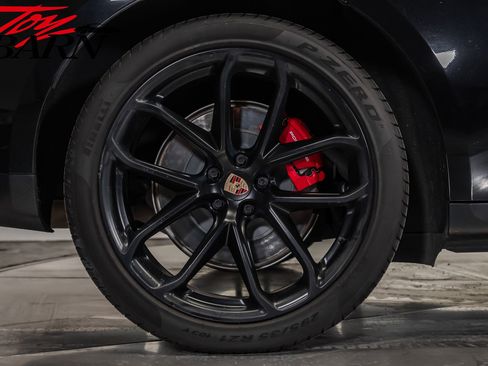 Used 2023 Porsche Macan GTS w/ GTS Sport Package image 14