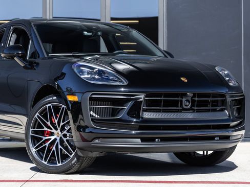 Certified 2026 Porsche Macan S AWD/4WD image 9