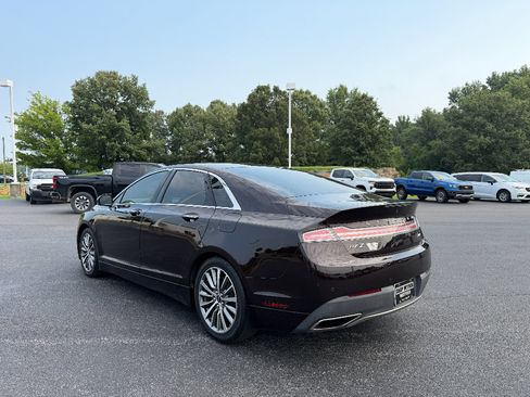 Used 2020 Lincoln MKZ FWD image 5