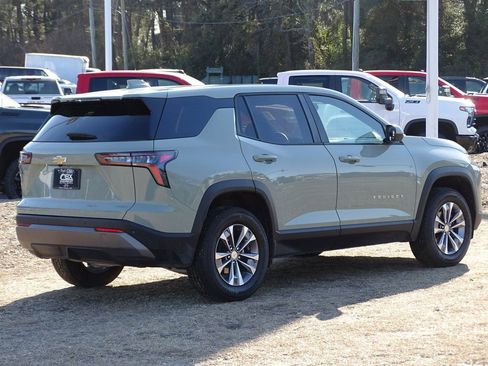 Used 2025 Chevrolet Equinox LT image 3