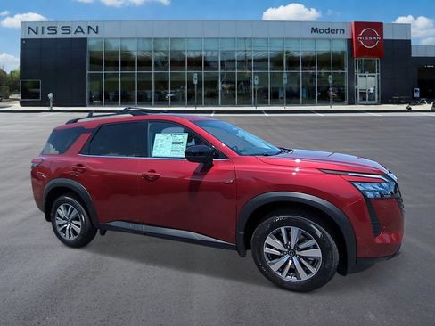 New 2026 Nissan Pathfinder SL FWD image 7