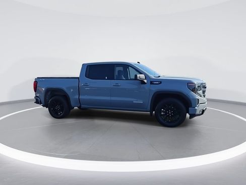 Used 2024 GMC Sierra 1500 Elevation AWD/4WD image 2