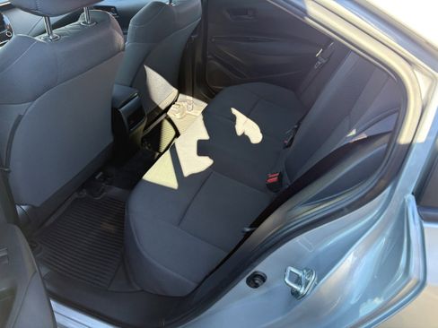 Used 2022 Toyota Corolla LE image 7