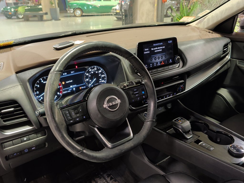Used 2023 Nissan Rogue SV w/ SV Premium B Package AWD/4WD image 5