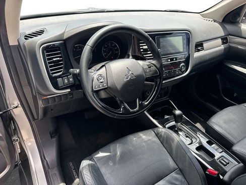 Used 2019 Mitsubishi Outlander SEL FWD image 22