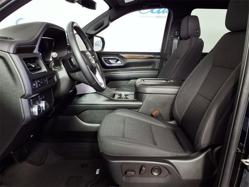 Used 2022 GMC Yukon XL SLE w/ Gmc Pro Safety Plus Package image 7