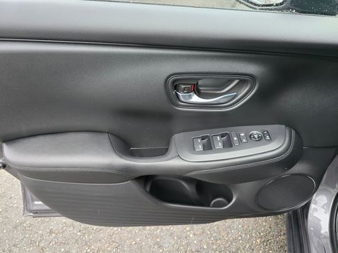 Certified 2025 Honda HR-V LX image 24