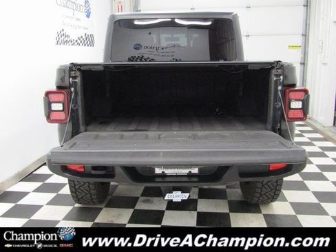 Used 2021 Jeep Gladiator Overland w/ Popular Equipment Package image 14