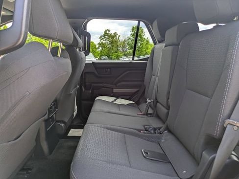 Certified 2025 Toyota 4Runner SR5 AWD/4WD image 19