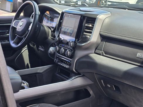 Used 2022 RAM 1500 Laramie AWD/4WD image 9