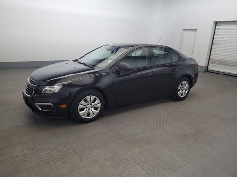Used 2016 Chevrolet Cruze LS FWD image 2