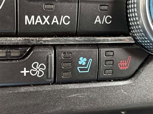 Used 2021 Ford Expedition Max Limited image 24