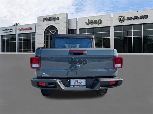 New 2026 Jeep Gladiator Sport image 5