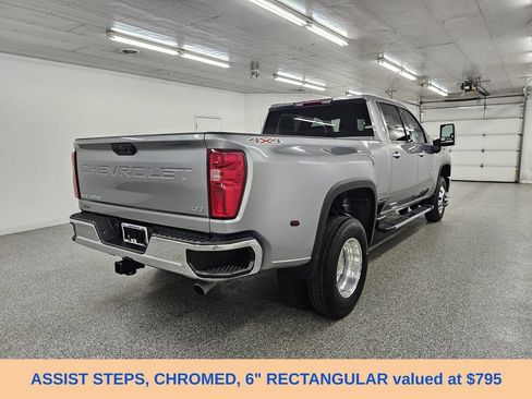 Used 2025 Chevrolet Silverado 3500 LTZ w/ LTZ Convenience Package AWD/4WD image 4