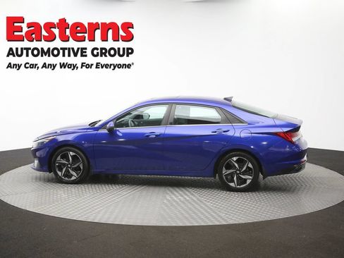 Used 2022 Hyundai Elantra SEL w/ Convenience + Premium Package FWD image 62