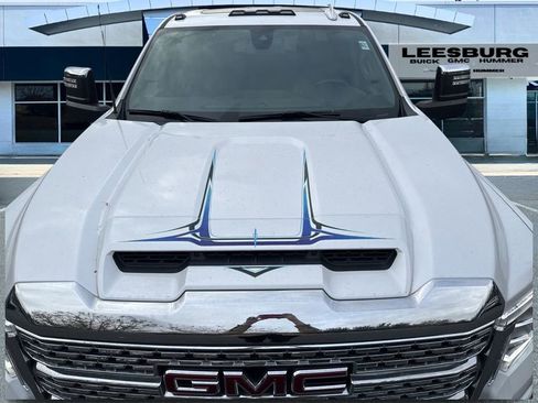 Used 2023 GMC Sierra 3500 Denali image 9